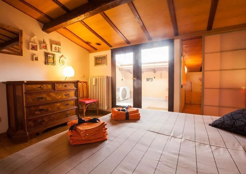 The Swallows' Lodge Florence Apartment